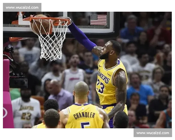 经典对决回放湖人鏖战热火全场精华解析与关键瞬间决定胜负战术细节